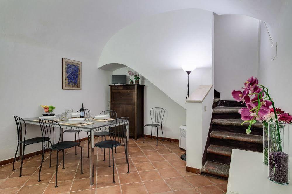Navona Inn Apartments Rome Exterior photo